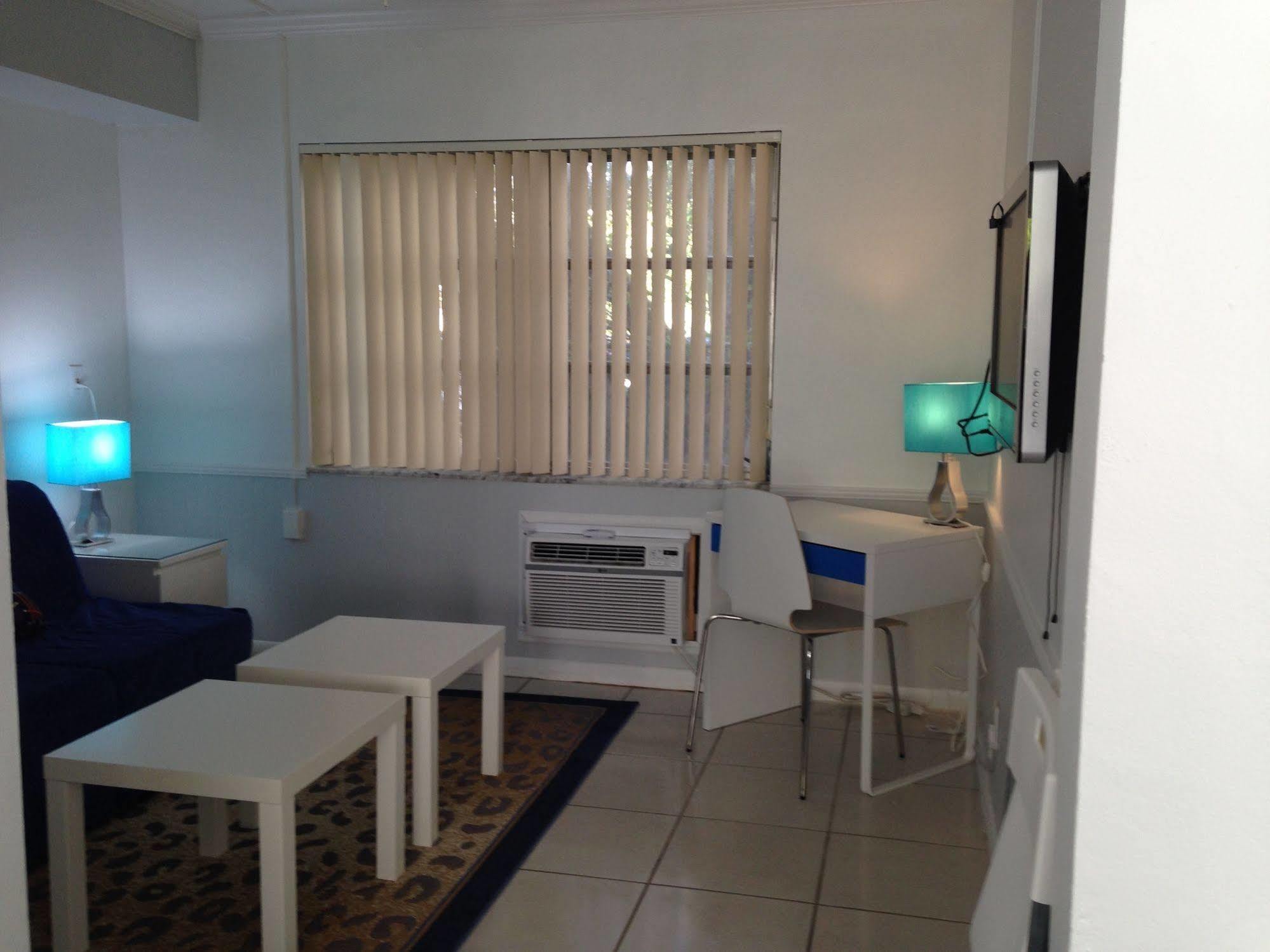 Cheston House - Clothing Optional All Male Guesthouse Fort Lauderdale Bagian luar foto